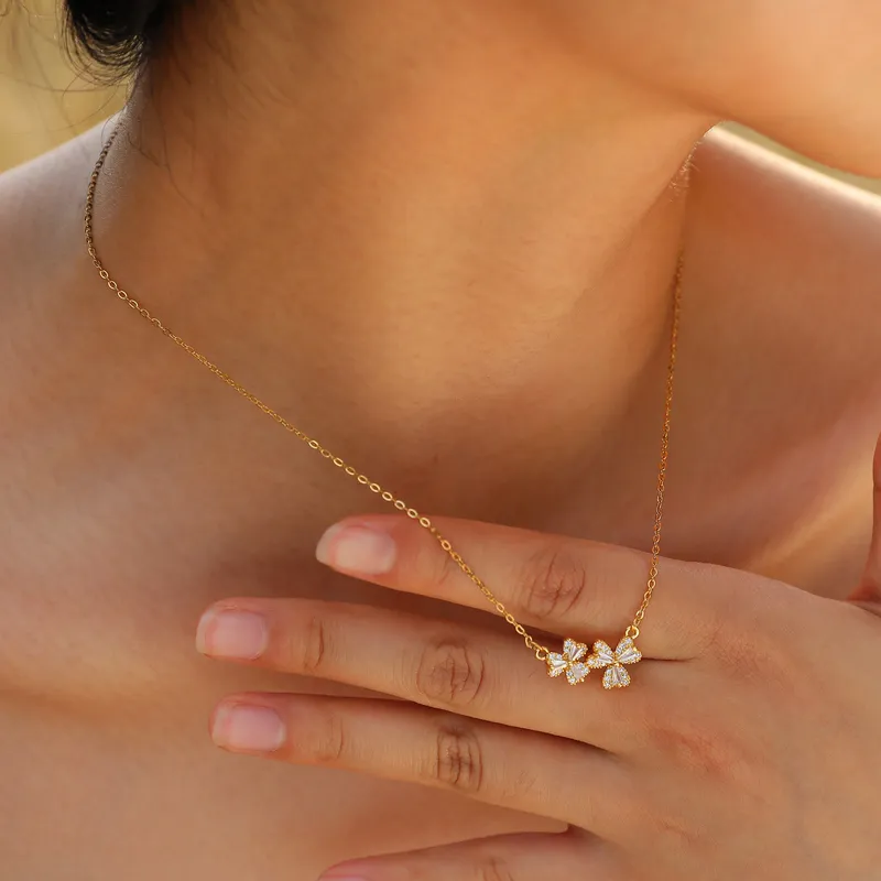 Elegant Alloy Pendant Necklace