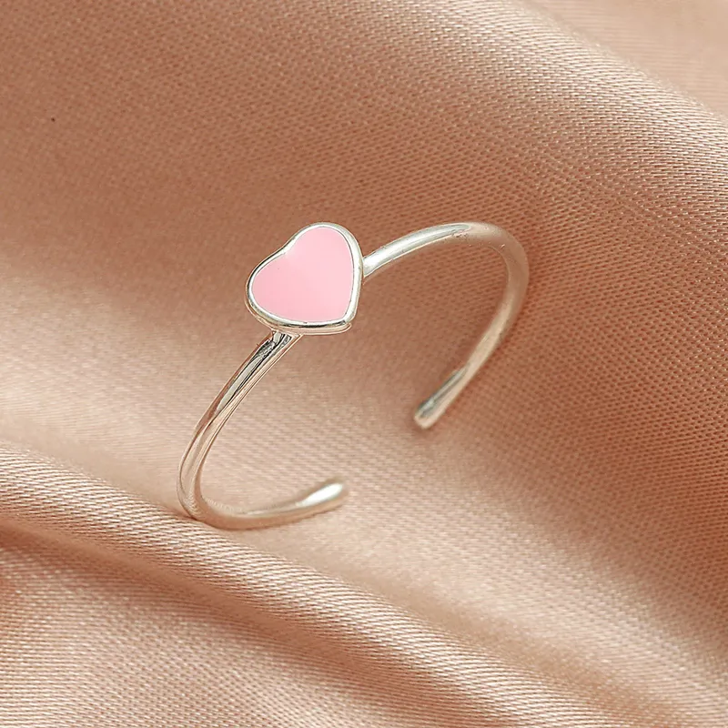 Heart Charm Minimalist Ring